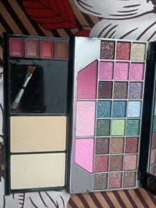Multi-Color Eyeshadow Palette