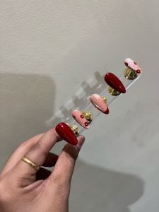 Chic Red &amp; Glittery Heart Press-On Nails 10 tips