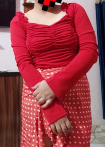 Chic red top