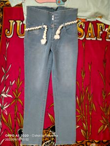 New Jeans With Belt