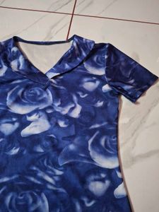 Blue Rose Print V-Neck Top