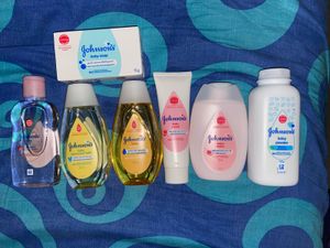 Brand New Johnson Baby Gifting Set