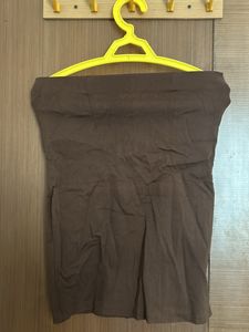 Strechable Brown With Zip And Slit At The Back Sk