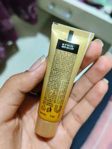 Lakme Sun Expert Dry Matte Fluid