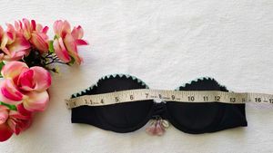 Victoria's secret : Stylish Black Bikini Top