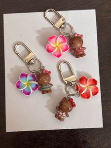 [3] Cute Hello Kitty Flower Keycharms