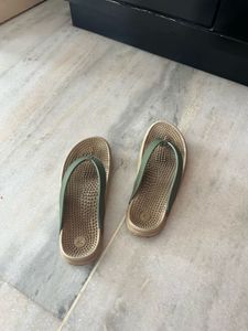 Accupressure Flip-Flops