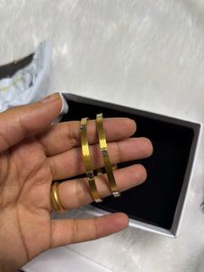 Zaraki Elegant Gold Bangles with Diamonds
