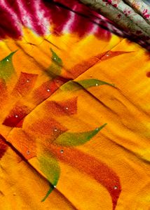 Vibrant Tie-Dye duptta with Sun Design
