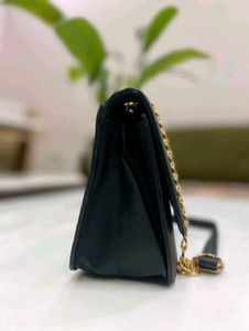Chic Black Quilted Crossbody Bag