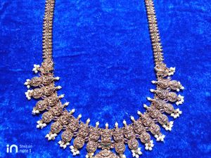 Exquisite Gold Necklace Set