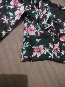 Black Floral Sheer Sleeve Crop Top