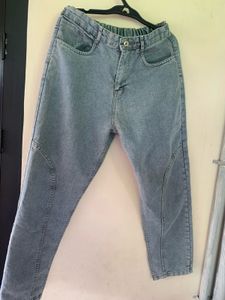 Light Wash Relaxed Fit Jeans