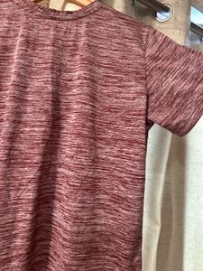 🛍️🛍️🛍️Maroon Patterned Workout T-Shirt,Bust-36