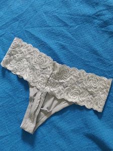 Lavieen rose Lace Trim Thong Panty