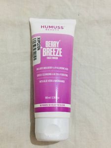 Humuss Beauty Berry Breeze Face Wash