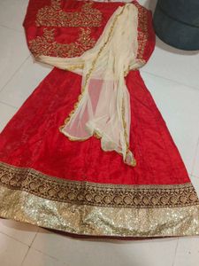 red lehenga (unstitched)