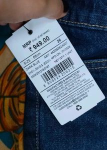 Dark Wash Denim Jeans with Front Pockets very new