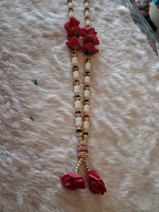 Red Rose & Pearl Necklace