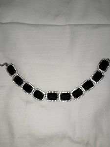 Elegant Black &amp; Crystal Necklace