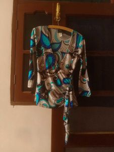 Stylish Swirl Print Wrap Top