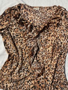 Chic Leopard Print Ruffle Top