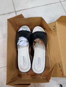 Toshina Black Slides
