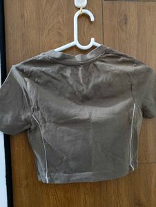 Brown Cropped "10" Graphic Tee