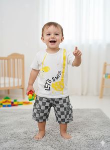 5 pairs of clothing set by Trends