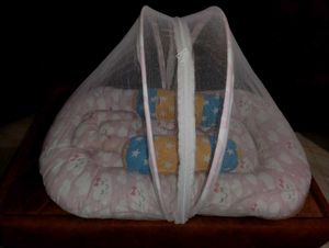 baby bed with mosquito net set and pillows