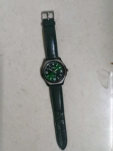Stylish Green Leather Strap Watch