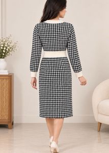 Chic Houndstooth Knit Dress