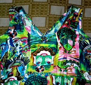 Vibrant Abstract Print V-Neck Kurti