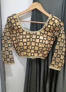 Elegant Saree And Blouse Set