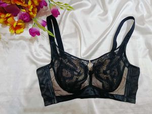 🇳🇿💫🎀Lace Push-Up Bra with Charm Detail
