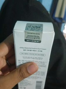 d'Alba UV Essence waterfull+ Sunscreen