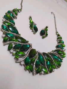 Emerald Green Statement Necklace &amp; Earrings Set