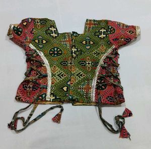 Beautiful Ethnic Lehenga Choli Set with Headband