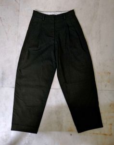 Sienne Forget Green Heavy Barrel Legged Slacks