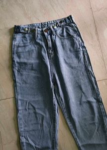 Urbanic mom jeans