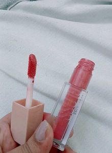 Maybelline Lifter Gloss Lipstick