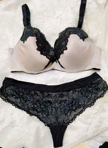 brand new h&m lace Bra and Panty Set