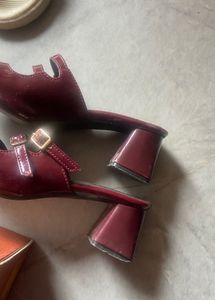 PRICE DROPPED 🤩🤩Stylish Maroon Patent Heels