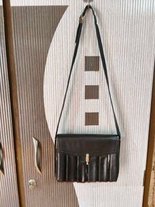Chic Black Leather Shoulder Bag