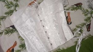 Savana White Lace-up Victorian Corset