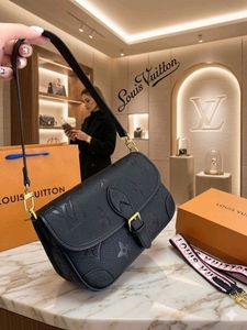 LOUIS VUITTON DIANE PM WITH 2 SLING BELT*WD BOX