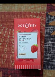 Dot & Key Strawberry Dew Tinted Sunscreen