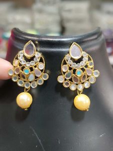 Beaded jewellery and Earring Set