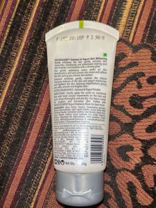 Lotus Herbals WhiteGlow Scrub