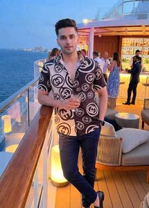 Stylish Graphic Print Short Sleeve Shirt